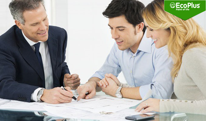 nhân viên tư vấn bán sơn